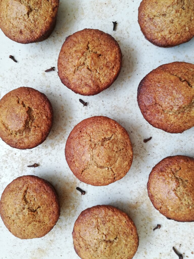 sourdough gingerbread muffins
