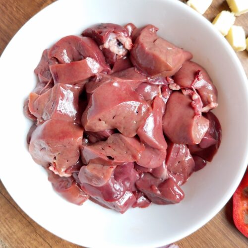 How to prepare chicken livers: cliced chicken livers in a bowl