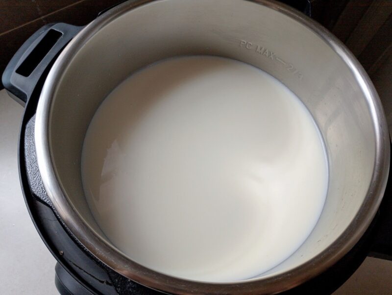 Adding milk to instant pot to make yogurt